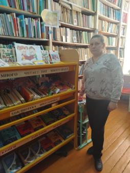 Библиотека. Заведующая библиотекой Никифорова Татьяна Владимировна